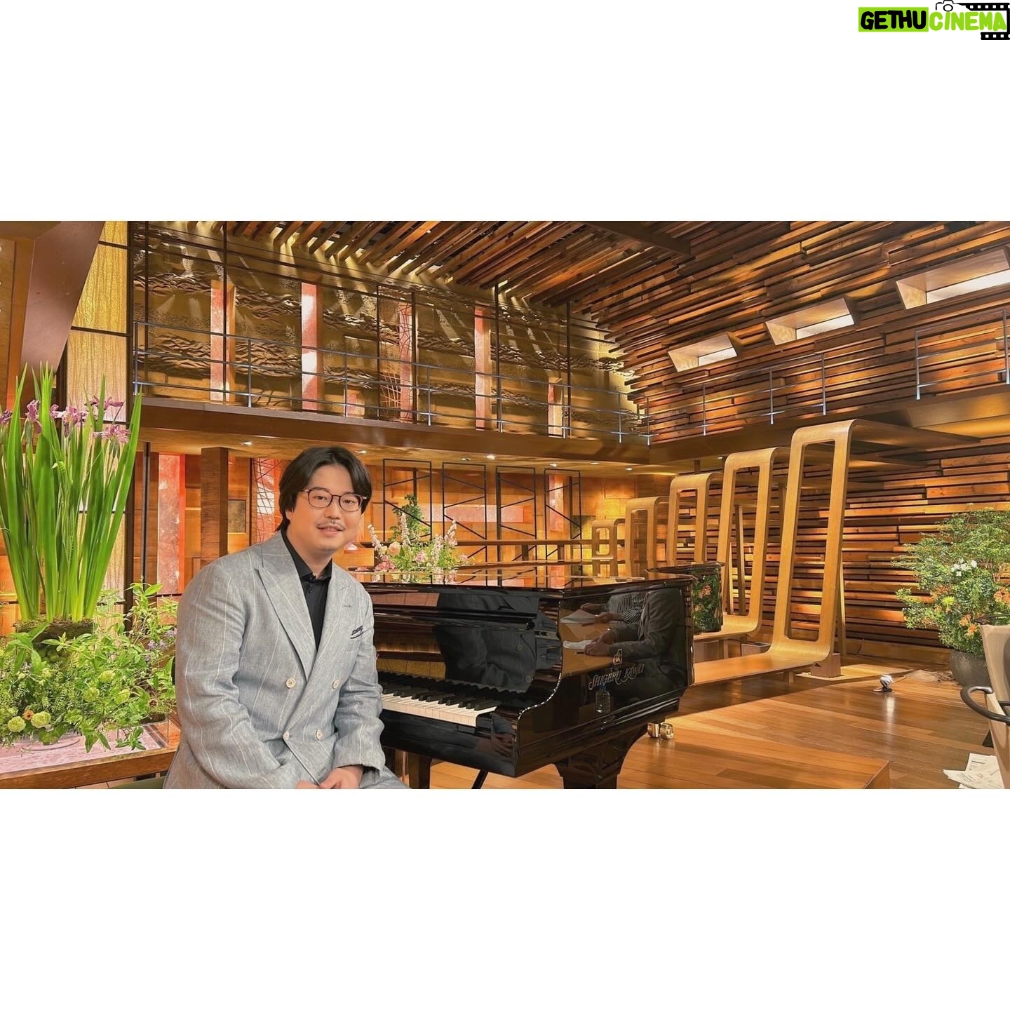 Kyohei Sorita - 7.5K Likes - 『報道ステーション』を御覧になられた皆様、ありがとうございました。沢山の反響を頂けて嬉しいです。
さてさて、つい先日一般発売開始となりました「Kammerorchester Basel × Andreas Ottensamer Japan Tour 2024」
実は本公演、弊社音楽事務所で初の海外オケの招聘と企画制作に取り組んでおります。
オーケストラもマエストロも、そして僕もスタッフも皆んな、会場に来てくださる皆さんとお会い出来る事を心から楽しみにしているので、是非聴きに来てください。お待ちしてます🌱
kyoheisorita.com/basel/#
@andyottensamer
#kammerorchesterbasel
@tv_asahi_pr
@tv_asahi_news
👔 @brunellocucinelli_brand