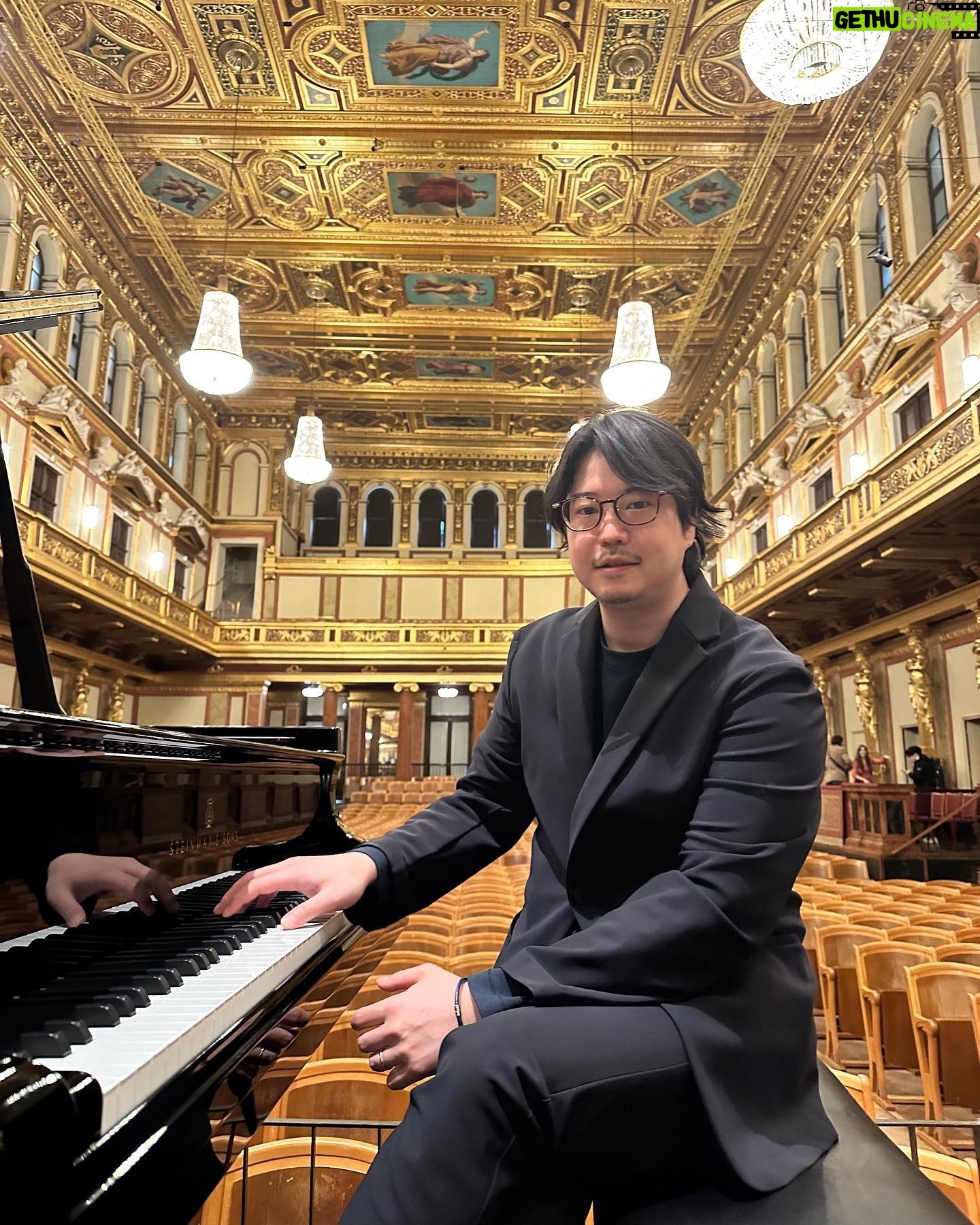 Kyohei Sorita - 11.9K Likes - I'm back :))
And I am very honored to perform here again !! #Musikverein
Rachmaninoff / Piano Concerto No.3 Op.30
With @tonkunstler_orchestra and Mo. @yutakasado_official
• SA | 11 MÄR 23 | 18.30 Uhr | Grafenegg
• SO | 12 MÄR 23 | 15.30 Uhr | Musikverein Wien
• MO | 13 MÄR 23 | 19.30 Uhr | Festspielhaus St. Pölten
• DI | 14 MÄR 23 | 19.30 Uhr | Musikverein Wien