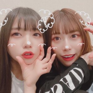 Kyoko Saito Instagram - .
2020.3.27 blog～
本日はデビュー1周年です👏
おめでとう🍜🍓
. 
#日向坂46 #けやき坂46 #齊藤京子#加藤史帆#佐々木美玲#佐々木久美#高本彩花#東村芽依#潮紗理菜#井口眞緒#柿崎芽実#高瀬愛奈#影山優佳#渡邉美穂#小坂菜緒#松田好花#富田鈴花#河田陽菜#濱岸ひより#金村美玖#丹生明里#宮田愛萌#上村ひなの
 #きょんこ#ラーメン大好き齊藤京子です #ひなあい  #デビュー1周年