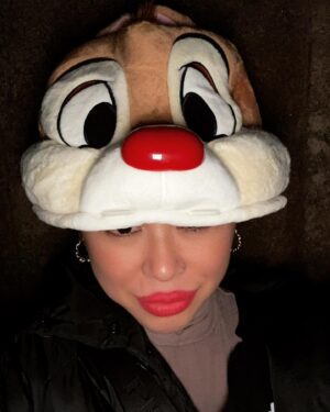 LUNA (MaryJane) Instagram - 夢の国🏰🎄🌎
お調子者と言うことでデール✌🏼
#ディズニーシー