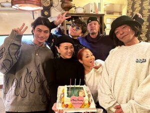 LUNA (MaryJane) Instagram - Happy Birthday @shinoyama_pushim 姐🎂
愛が沢山溢れたバースデーDinnerはタクちゃんの滑らない話しで沸きました😝🙌🏻
そして時間差でサプライズが増し増し🌹
@tak_z 
@sunsplash_daddy 
@rudebwoyface045 
@rueedman