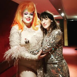 La Briochée Instagram - Une autre rencontre qui m'a bouleversé. ❤️

Quelle merveilleuse surprise tu nous as faite à mes soeurs et moi en venant partager la scène avec nous au Casino de Paris. 

C'est un véritable cadeau que je garderai précieusement dans mon coeur pour longtemps 

Encore merci @juliettearmanet

#dragqueen #dragrace #dragracefrance #dragracefr #dragracefrancelive #juliettearmanet #disco #queer #queerlove #queervisibility #transwoman #transvisibility #transgirl