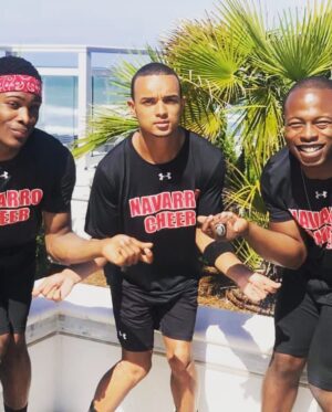 La'Darius Marshall Instagram - Some brothers I’ll never forget in my life, pushed me more than I thought I could ever be, and loved me more than I thought someone ever could. It’s been three years since my last bandshell, it’s about time I get back up and return to the water 👀 #WePushedHard #HomeGrownTalent #TheTimeIsNow #SeeYouSoonBaby
