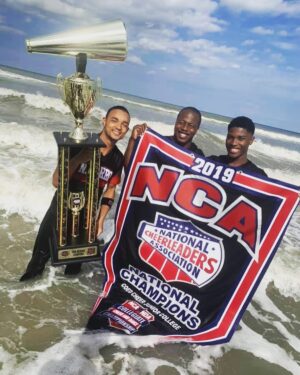 La'Darius Marshall Instagram - Some brothers I’ll never forget in my life, pushed me more than I thought I could ever be, and loved me more than I thought someone ever could. It’s been three years since my last bandshell, it’s about time I get back up and return to the water 👀 #WePushedHard #HomeGrownTalent #TheTimeIsNow #SeeYouSoonBaby