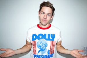 Lachlan Buchanan Instagram - Somewhere in an alternate universe…. 🎶 

(Fun little shoot throwback with @bradley206 📸)

#notno #photoshoot #dollyparton