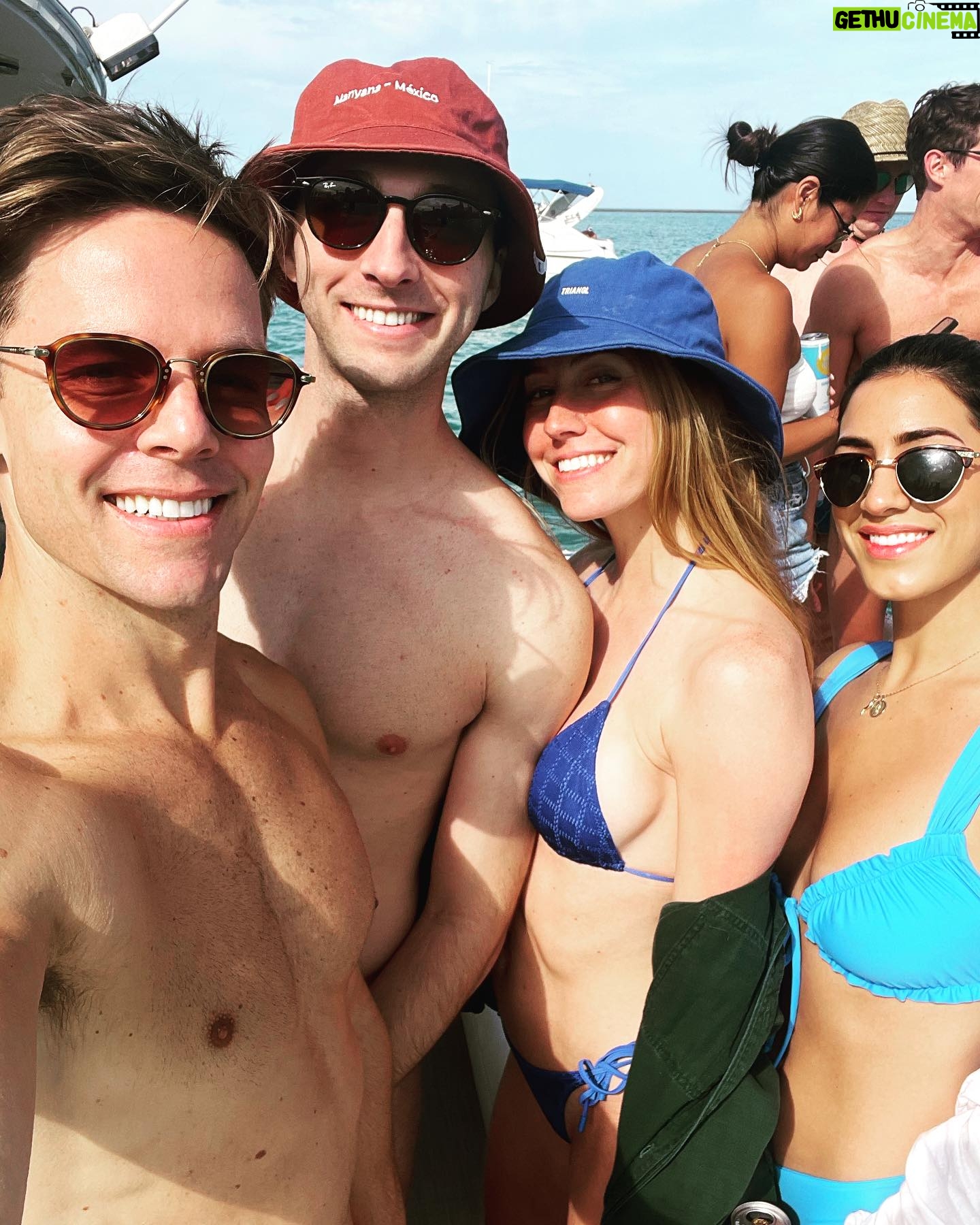 Lachlan Buchanan - 3 Likes - Some bits of a Chicago Summer so far…☀️😎🥳
#Chicago #Summer #Escape #Mates #FunInTheSun