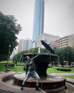 Lachlan Buchanan Instagram - When I tell people I’m “rain-man”, this is what I mean 🤓⛈️

#Chicago #Autumn #Fall #RainyDay #ActorsStrike #Boredom #EasilyAmused