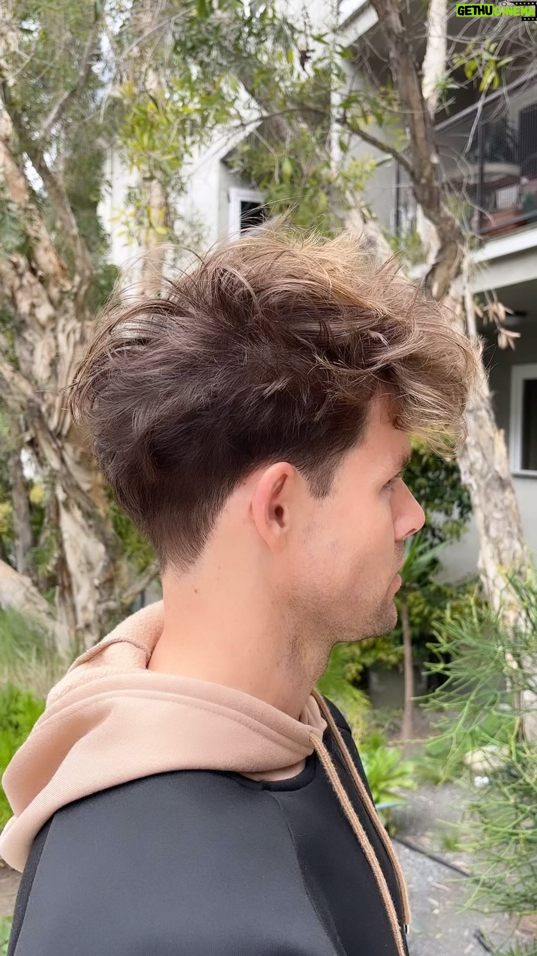 Lachlan Buchanan - 3 Likes - Like my fear of sharks in the swimming pool and going to church on Christmas Day, another phobia rears its ugly head…. ✂️
#haircut #irrational #stupid #fightwithalawnmower #chopchop #matureadult #realman #aussie #help #tellmeimpretty