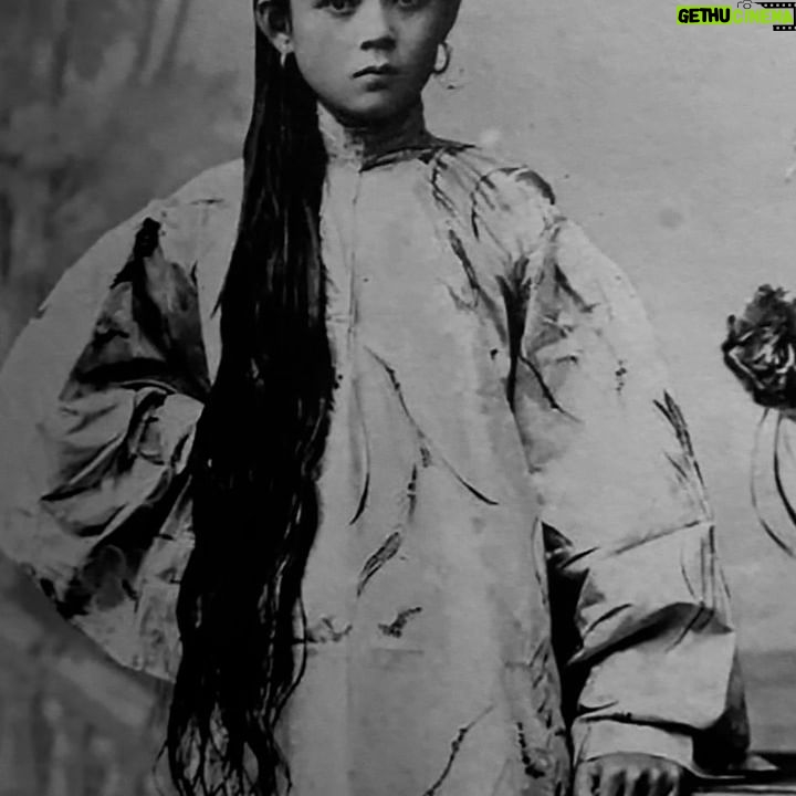 Laetitia Lina Derridj - 3 Likes - Merci à @institutdumondearabe pour cette magnifique exposition « Sur les routes de Samarcande. Merveilles de soie et d’or. »
L’histoire est la mémoire du monde 🌎