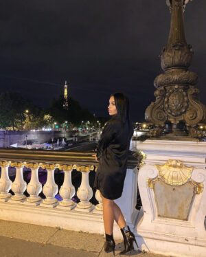 Laetitia Lina Derridj Instagram - « Respirer Paris.
cela conserve l’âme. »
Victor Hugo