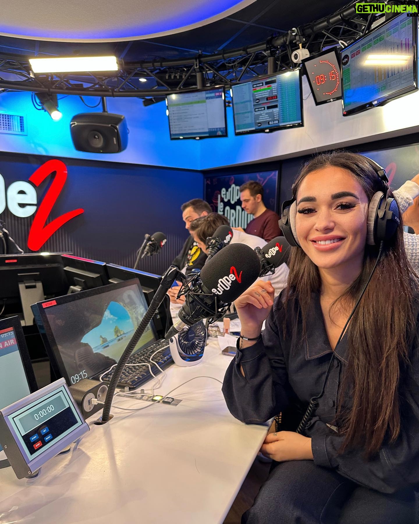 Laetitia Lina Derridj - 2.5K Likes - Dans quelques jours je vous annoncerai si je suis toujours en couple avec Sophianne ou si nous avons refait nos vies.
Je suis désolée de ne pas pouvoir vous l’annoncer aujourd’hui car beaucoup n’ont pas terminés de regarder les derniers épisodes d’Ultimatum et ce serait dommage de spoiler.
D’ici quelques jours je reprendrais ma vie normale, je partagerais mon quotidien avec vous.
Je vous remercie énormément pour les messages bienveillants que je reçois, je les lis tous et j’essaye d’y répondre au maximum 🫶🏻
Prenez soins de vous ❤️
In a few days I’ll tell you if I’m still in a relationship with Sophianne or if we’ve rebuilt our lives.
I’m sorry I can’t tell you today because many have not finished watching the latest episodes of Ultimatum and it would be a shame to spoiler.
In a few days I’ll be back to my normal life, sharing my daily life with you.
I thank you very much for the kind messages I receive, I read them all and I try to answer them as much as possible 🫶🏻
Take care of yourself ❤️