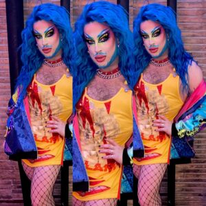 Laila McQueen Instagram - Delighted and shocked to find that I actually took a makeup photo BEFORE the gig yesterday!!! Had so much fun at @verythatparty, that today I’m veryhungover <3 
—
-
Used a lot of @danessa_myricks @unicornskincosmetics @ardellbeauty @litcosmetics @sugarpill @sensoriumbeauty @kimchichicbeauty 

Super cute outfit you can barley see- hoodie by @tenyardsclothing and @willam tee dress by me