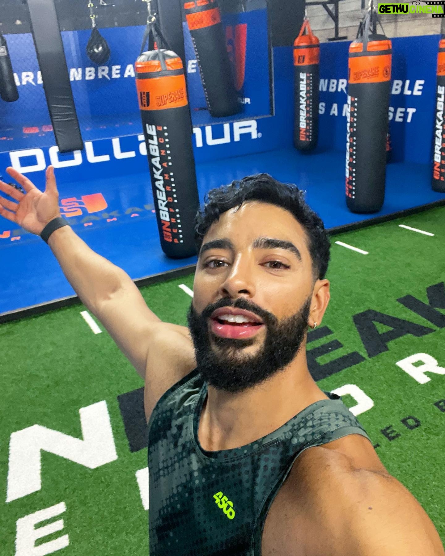 Laith Ashley - 8.9K Likes - Been gone for a minute, now I’m back!!!
I needed a little social media break, but I am happy to be back and continue to share my journey with you… and I’ve been workin this body out so I will give you the thirst traps you are here to see 🤪