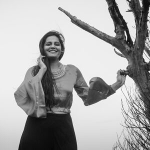 Actress Lakshmi Priyaa Chandramouli HD Photos and Wallpapers August 2025