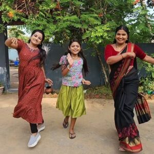 Actress Lakshmi surendran HD Instagram Photos and Wallpapers June 2024