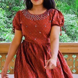 Lakshmi surendran Instagram - Anandharagam serial location @suryatv 
Costume @y_not_boutique 
📷@_j_i_n_n__18 
Hair @rani_venugopal_ 
#suryatv #leo #leomovie #thrisha #vijaysethupathi #malayalamserialactress #serialactress #actress #model #modeling #instagram #instareels #viralvideos #viralvideo #instaviralvideo❤️❤️ #viralvideo #instaviralreel #lakshmisurendran
@__vishnu___dev___ 
@sameer_samii_