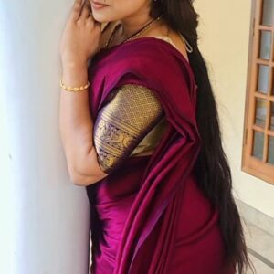 Lakshmi surendran Instagram - @zeekeralam  പാർവ്വതി location...... 
No mazha now..😀😀😀
#instatrend #viralreels #viralreelsvideo  #viralvideos 
#malayalamserialactress #lakshmisurendranfans #lakshmisurendran #mazha