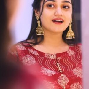 Lakshmi surendran Instagram - പൂമാനമേ.....ഒരു രാഗമേഘം താ...
#trendingreels #viralreels #viralreels
#reelsinstagram #instaviralvideo❤️❤️ #ozilermovie #lakshmisurendran #actress #serialactress #malayalamserialactress #model #editing #photography #costume #boutique 
Makeup done by @vibefamilysalon
Outfit @y_not_boutique 
📷 @picturesque_krishna 
Editing by @_nikhil_editzzz