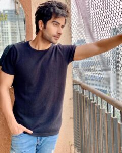 Lakshya Handa Top 100 Instagram Photos and Posts