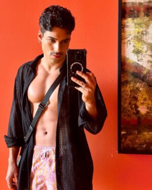 Lalo Brito Instagram - Pues mi Enero empezó muy coqueto pero no tan coquette… ¿El de ustedes? :)