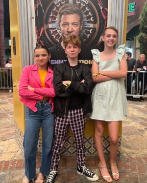 Landon Gordon Instagram - #Rennervations premiere 🚌 Inspirational! @disneyplus @jeremyrenner @madeleinemcgraw @ellecharlottegraham @lukebusey #hawkeye 

#SecretsofSulphurSprings