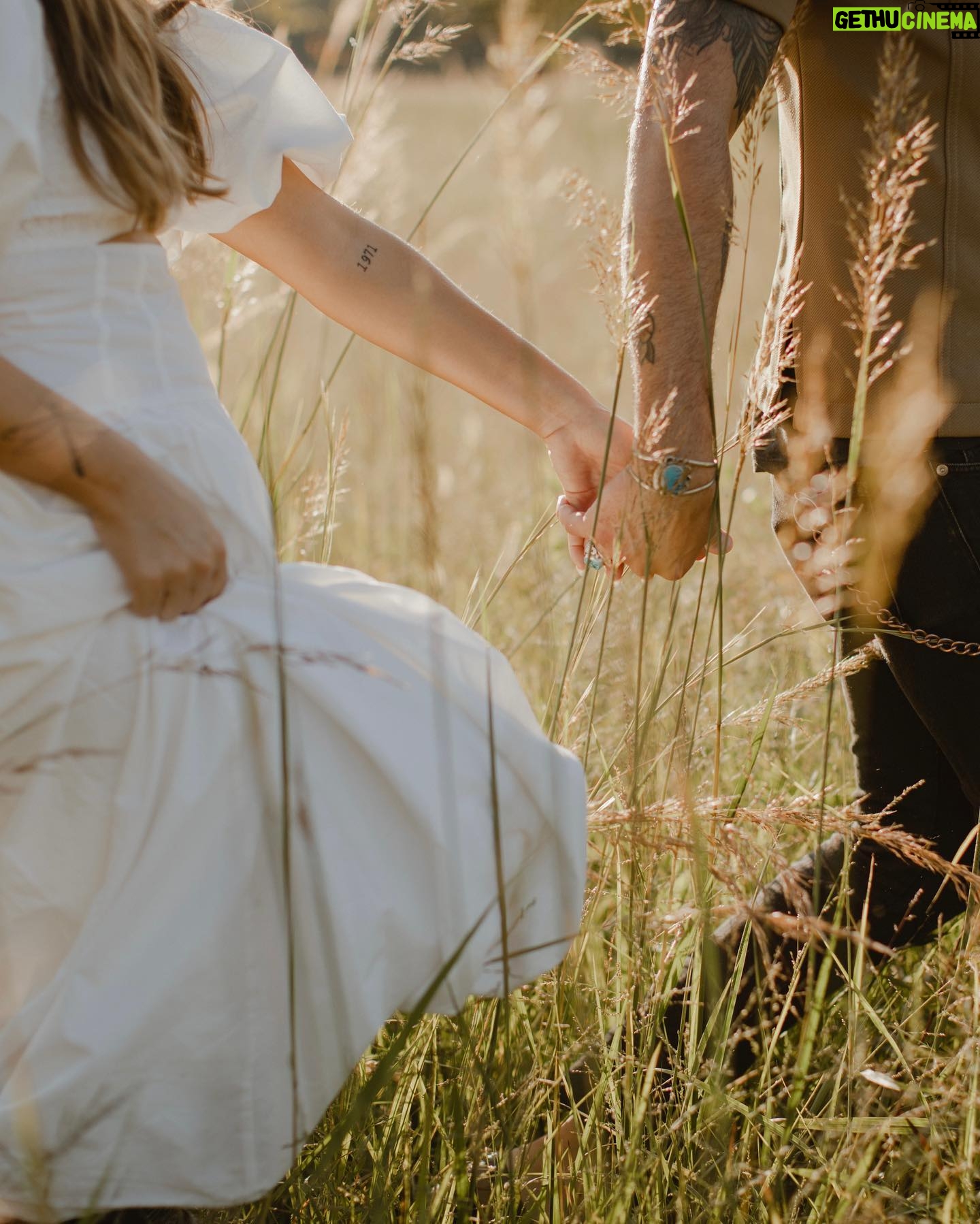 Lane Toran - 1.7K Likes - A dream.
.
.
Thank you @celiarawsonphoto for capturing our engagement photos. 117 days until forever.