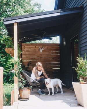 Lane Toran Instagram - Fun lil build with Papa Lane. Needed some shade on this deck. Swipe all the way for our new fav spot when it rains ☔️ #diy #awning #blackhouse #deck #remodel