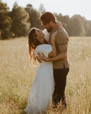 Lane Toran Instagram - A dream.
.
.
Thank you @celiarawsonphoto for capturing our engagement photos. 117 days until forever.