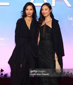 Lang Khê Tran Instagram - 49ème cérémonie des César à L’Olympia 👯‍♀️
Nomination de @trannuyenkhe pour le César du Meilleur Costume 
Merci à notre glam team de nous avoir rendues belles pour la soirée ✨ 
@trannuyenkhe en @yohjiyamamotoofficial #yohjiyamamoto 
En tenue @azzaro_official merci @unerobeunsoir ✨
Make up and hair : @oriane.makeupartist @orianecattiaux @manueladuhaa @manuela_duhamel