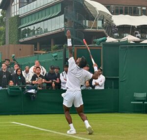 Lara Dutta Instagram - Day 1 of Wimbledon done and dusted! I feel so privileged to enjoy this Mecca of tennis alongside my amazing man @mbhupathi , who every time he enters these gates, feels like he’s come home! 🥰. And to now enjoy it with our daughter, who loves it as much as him!! 🥰🥰🥰. 

@nagalsumit played some top quality tennis yesterday! Played his heart out!