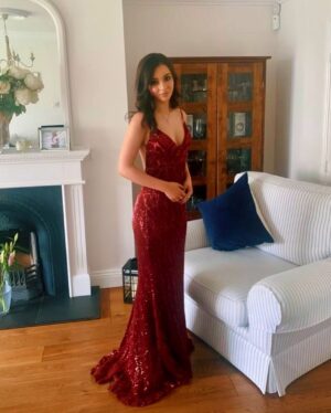 Lara McDonnell Instagram - playing dress up