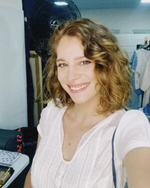 Lara Tremouroux Instagram - mais um! ficaria mais mil sets com vocês, que sorte da porra! obrigada obrigada obrigada ❤️