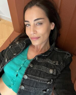 Lara Wolf Instagram - München - ich komm bald wieder!  you were a blast! Will hopefully soon be announcing this incredibly fun project! Thank you @andaz hotel for the spectacular stay! We‘ll be back again. #munich #germany #actress #working #campaign #shoot #creative #brilliance #travel #❤️ #gratitude