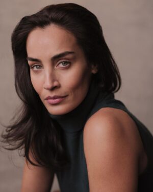 Lara Wolf Instagram - Officially my new headshots!  Thank you @philsharp 🖤💪🏽🚀 #photographer #uk #rockstar #artist #headshot #portrait #nyc #actorslife
