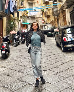 Lara Wolf Instagram - Napoli - I think you put a spell on me - because I’m enamored with you!!! The Spanish Quarter is a different universe all together- the mysterious, the extravagant, the wild, the laundry and Maradona obsession, Pizze Fritti — talking about Pizza - Napoli IS number 1 in the world (@pizzerialaezza)!! #italy #napoli #pizza #actor #daytrip #cinema #love #travel