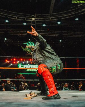 Laredo Kid Instagram - Gratitud

Gracias por los planes que han cambiado en mi vida, gracias por las respuestas no esperadas, 
gracias por los días de dolor, 
gracias por los momentos de frustración, 
gracias por las pruebas en el camino,
gracias por todo lo vivido, lo bueno y lo no tan bueno.
Gracias porque cada experiencia, me ha enseñado, me ha hecho más fuerte, me han demostrado de lo que soy capaz y me permiten vivir agradecido aquí y ahora viviendo con pasión el presente.

@hogwrestling  crédito foto : @iamdannydarko 
#buyazze #Garlo #Oscuridad #NadaPuedeDetenerme