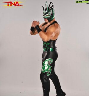 Laredo Kid Instagram - Tener Disciplina y motivación no es fácil pero tampoco es imposible ,seguimos mejorando día a día Nada Puede Detenerme …

#garlogarra #oscuridad #buyazze  #ElAguilaDelRioBravo #NadaPuedeDetenerme
