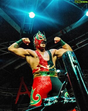 Laredo Kid Instagram - Gratitud

Gracias por los planes que han cambiado en mi vida, gracias por las respuestas no esperadas, 
gracias por los días de dolor, 
gracias por los momentos de frustración, 
gracias por las pruebas en el camino,
gracias por todo lo vivido, lo bueno y lo no tan bueno.
Gracias porque cada experiencia, me ha enseñado, me ha hecho más fuerte, me han demostrado de lo que soy capaz y me permiten vivir agradecido aquí y ahora viviendo con pasión el presente.

@hogwrestling  crédito foto : @iamdannydarko 
#buyazze #Garlo #Oscuridad #NadaPuedeDetenerme