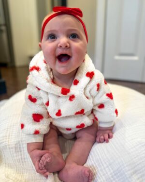 Larissa Wohl Instagram - Happy Valentine’s Day from this little heartbreaker ❤️ 
•
•
•
#mom #mama #momlife #mommy #momnashville #larissawohl #baby #babygirl #mybaby #mybabygirl #girlmom #daughterlove #daughter #emma #emmaelizabeth #workingmom #favoritejob #nashbabies #nashvillebaby #larissa #momhood #5months #5monthsold #valentines #valentinesday #heartbreaker #myvalentine #myheart