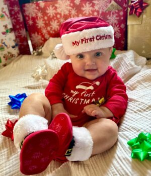 Larissa Wohl Instagram - My favorite lil stocking stuffer 🎁🎅🏼🎄👶🏻 (thanks @lpbunny for my new outfit!)
•
•
•
#babies1stchristmas #1stxmastogether #babiesfirstchristmas #firstchristmas #christmas #christmaseve #babies1stchristmaseve #christmaseve #mom #mama #momlife #mommy #momnashville #larissawohl #baby #babygirl #mybaby #mybabygirl #girlmom  #daughter #emma #emmaelizabeth #workingmom #nashbabies #nashvillebaby #larissa #momhood #4months #4monthsold