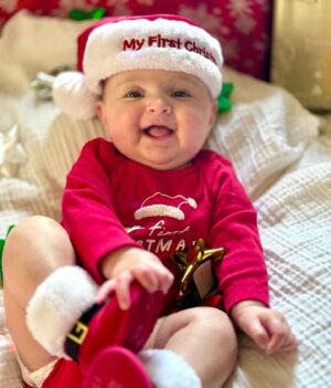 Larissa Wohl Instagram - My favorite lil stocking stuffer 🎁🎅🏼🎄👶🏻 (thanks @lpbunny for my new outfit!)
•
•
•
#babies1stchristmas #1stxmastogether #babiesfirstchristmas #firstchristmas #christmas #christmaseve #babies1stchristmaseve #christmaseve #mom #mama #momlife #mommy #momnashville #larissawohl #baby #babygirl #mybaby #mybabygirl #girlmom  #daughter #emma #emmaelizabeth #workingmom #nashbabies #nashvillebaby #larissa #momhood #4months #4monthsold