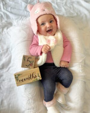 Larissa Wohl Instagram - Happy 5 months to my silly little goose 🪿 You are becoming such a vocal young lady with the most infectious giggle in the world. You’re sleeping a bit better, rolling from your front to the back, hitting your chest like your Tarzan and eating A TON! We’re still not sure if you’re more of an “Emma” or a “Lizzy,” but we love each and every side of you and can’t wait to learn more about the amazing woman you’re going to be!!! I love you so much my baby girl 🩷🩷🩷
•
•
•
#mom #mama #momlife #mommy #momnashville #larissawohl #baby #babygirl #mybaby #mybabygirl #girlmom #daughterlove #daughter #emma #emmaelizabeth #workingmom #favoritejob #nashbabies #nashvillebaby #larissa #momhood #5monthsold #5months #5monthspostpartum #5monthsoldbaby #lizzy #myworld #giggle #gigglemonster #larissa