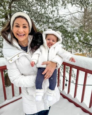 Larissa Wohl Instagram - My little snow angel ❄️ 👼🏼 
•
•
•
#mom #mama #momlife #mommy #momnashville #larissawohl #baby #babygirl #mybaby #mybabygirl #girlmom #daughterlove #daughter #emma #emmaelizabeth #workingmom #favoritejob #nashbabies #nashvillebaby #larissa #momhood #4months #4monthsold #fourmonthsold #snow #snowday #brr #coldweather #babiesfirstsnow