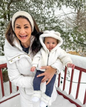 Larissa Wohl Instagram - My little snow angel ❄️ 👼🏼 
•
•
•
#mom #mama #momlife #mommy #momnashville #larissawohl #baby #babygirl #mybaby #mybabygirl #girlmom #daughterlove #daughter #emma #emmaelizabeth #workingmom #favoritejob #nashbabies #nashvillebaby #larissa #momhood #4months #4monthsold #fourmonthsold #snow #snowday #brr #coldweather #babiesfirstsnow