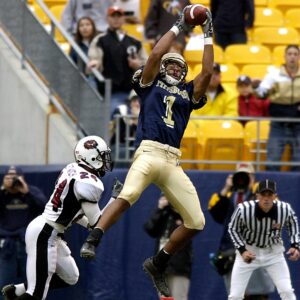 Larry Fitzgerald Jr. Instagram - One of the most dazzling players ever, Larry Fitzgerald produced one of the most decorated careers for a wide receiver in history of college football, including becoming the first sophomore to win honors as the Walter Camp Player of the Year. The Minneapolis, Minnesota, native now becomes the 20th Pitt player to enter the College Football Hall of Fame.

Fitzgerald will be inducted at the 66th NFF Annual Awards Dinner Presented by Las Vegas on Dec. 10, 2024, at Bellagio Resort & Casino in Las Vegas.

Learn how to join us at this year’s dinner via the link in our bio.

#H2P