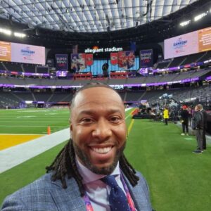 Larry Fitzgerald Jr. Instagram - Great time today on @espn’s Postseason NFL Countdown - #SuperBowl Sunday Edition.🏈 

Who you got for the big game? 

#superbowlsunday #bts
