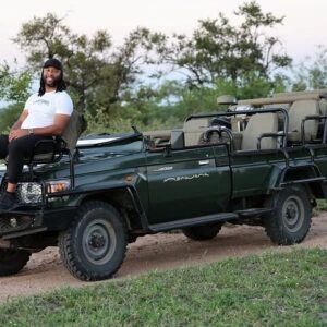 Larry Fitzgerald Jr. Instagram - It’s always great getting back to South Africa, seeing the wild animals in their natural habitat and getting to witness the circle of life. 

📸: Me