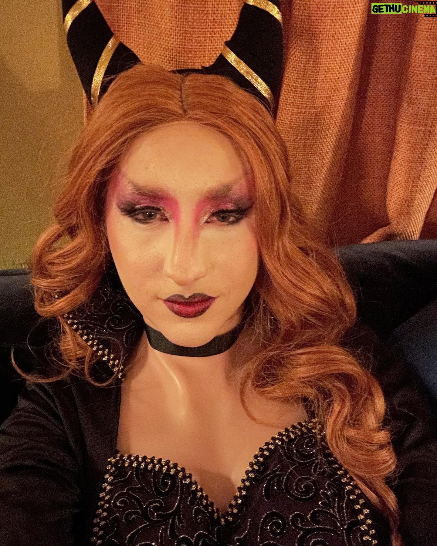 Larry Saperstein - 16.5K Likes - hot girl autumn (halloweekend nite 2) 🍂💋
.
💄: @stephsstories
👗: @jacobbellotti
.
#drag #maleficent #halloweekend