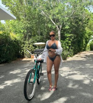 Larsa Pippen Instagram - Riding into the sunset  Swimsuit @FashionNova denim bikini set