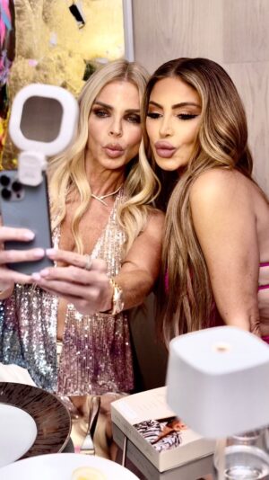 Larsa Pippen Instagram - Renowned reality television star and entrepreneur, @larsapippen, unveiled her latest product, @larsalight, at an intimate dinner event held at @sofiamiamidd 🤳✨
 
Larsa was joined by close friends and fellow cast members of The Real Housewives of Miami for the soft launch celebration of “The Larsa Light” — the brightest selfie light in the industry set to illuminate your selfies with unmatched brightness. 

The exclusive gathering promised a first look at what is poised to be a revolutionary addition to the selfie game.